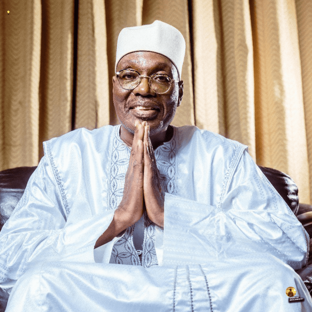 Présidentielle au Cameroun Issa Tchiroma Bakary revendique une victoire face à Paul Biya