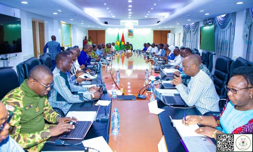 Burkina Faso le Conseil des ministres adopte un projet de loi sur la sécurité aérienne et révoque un consul honoraire à Bangui